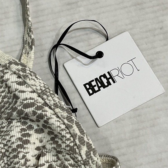 Beach Riot Bikini Top Gray Venom Snakeskin Triangle Swimsuit Top Size M Beach - Picture 3 of 5